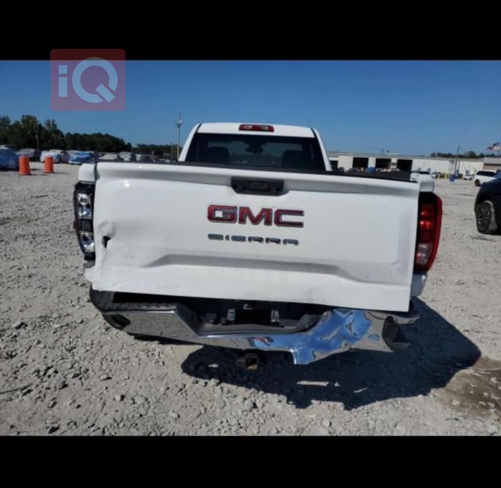 GMC Sierra